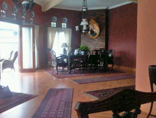 Villa Riri By The London Living Depok Esterno foto